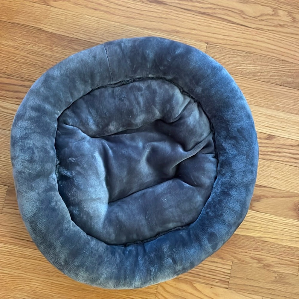 Small Dog/Cat Bed